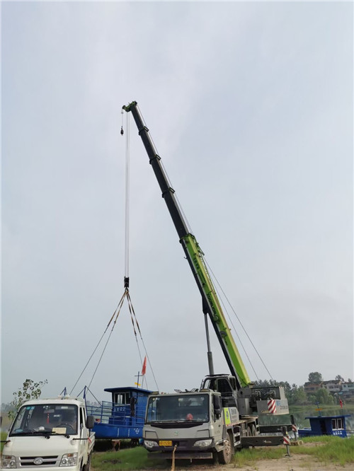 八步区桥梁建设吊装案例